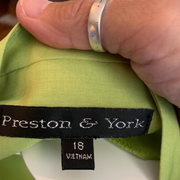 Preston and York plus  size belted light  blazer. Never worn. - Picture 2 of 5